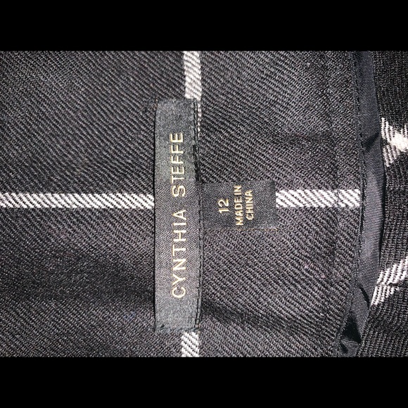 Cynthia Steffe Like New Mini Skirt - Picture 3 of 4